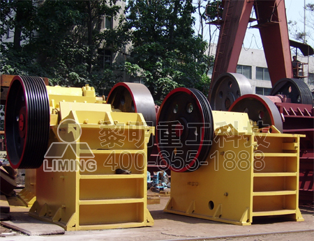 深腔鄂式破碎机